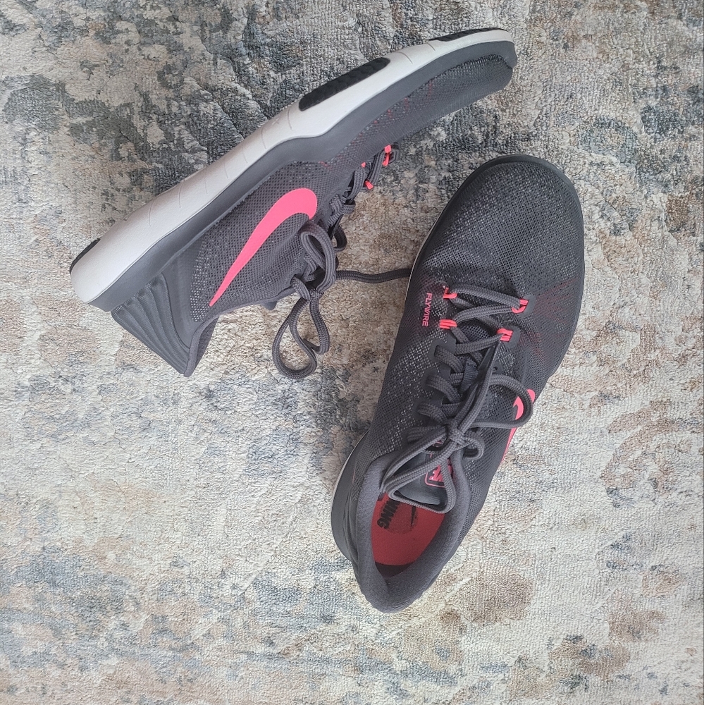 Nike Flywire Grey and Pink Running Tennis Shoes and Sneakers